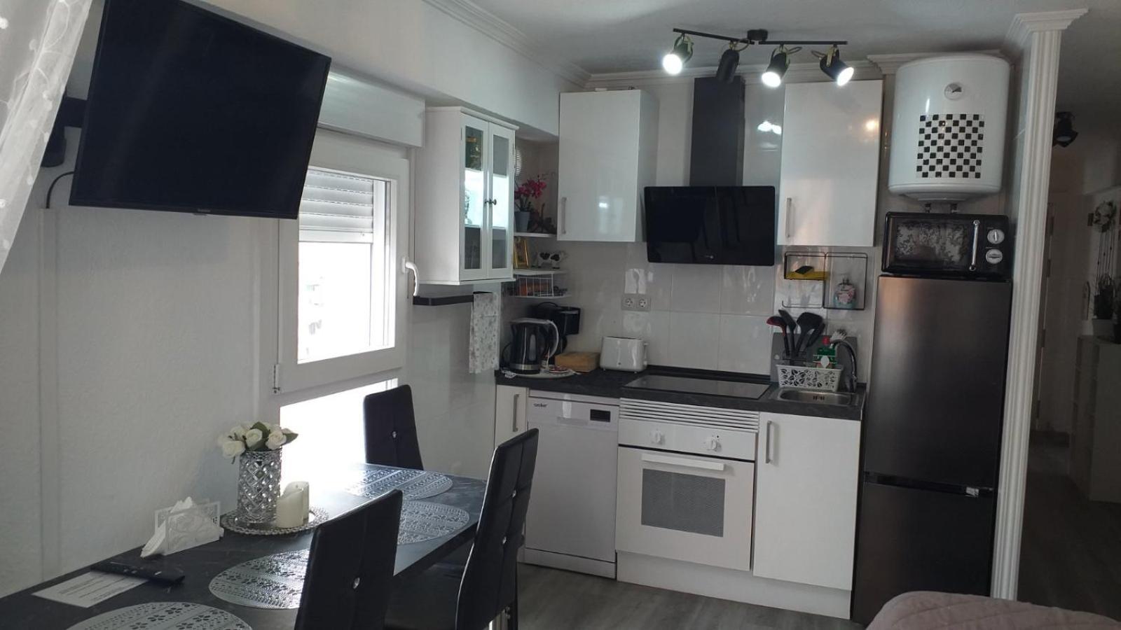 Inlesa 5A Holiday Apt With Pool Benidorm Eksteriør bilde