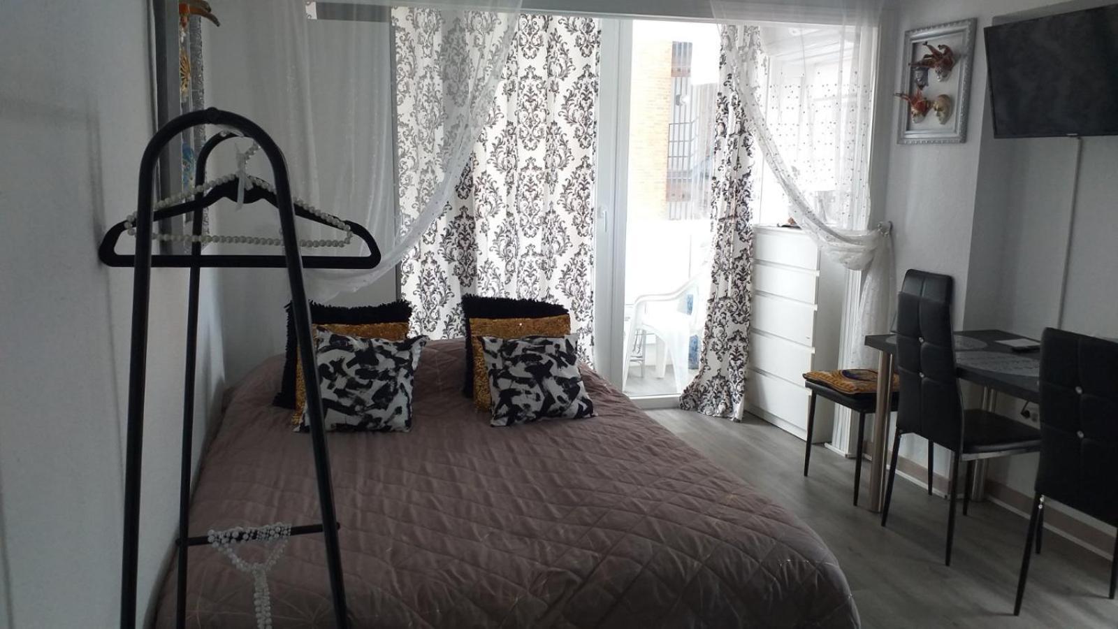 Inlesa 5A Holiday Apt With Pool Benidorm Eksteriør bilde